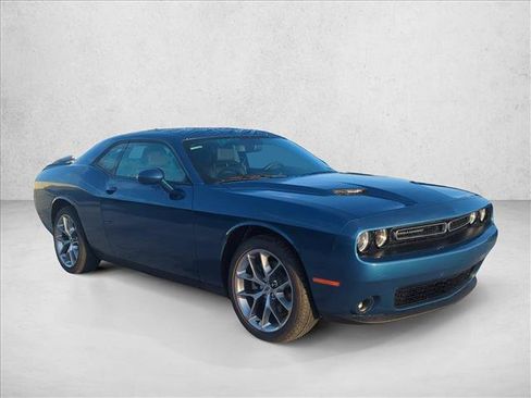 Used 2021 Dodge Challenger SXT w/ Plus Package RWD image 3