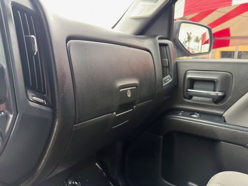 Used 2018 Chevrolet Silverado 1500 Custom w/ Custom Value Package RWD image 34
