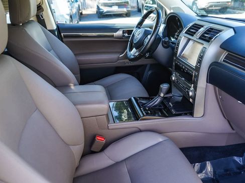 Used 2021 Lexus GX 460 Premium w/ Premium Plus Package AWD/4WD image 17