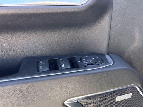 Used 2023 Chevrolet Silverado 1500 LT Trail Boss w/ LT Trail Boss Premium Package AWD/4WD image 12