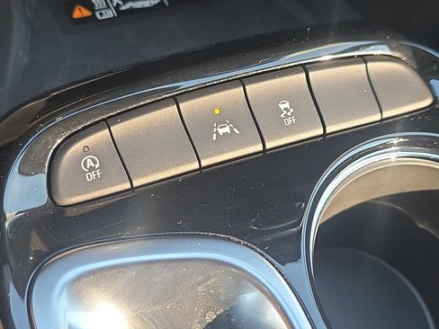 Used 2024 Buick Encore GX Preferred w/ Advanced Technology Package FWD image 38