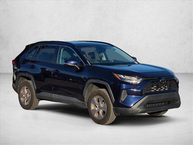 Used 2022 Toyota RAV4 XLE w/ Convenience Package FWD image 3