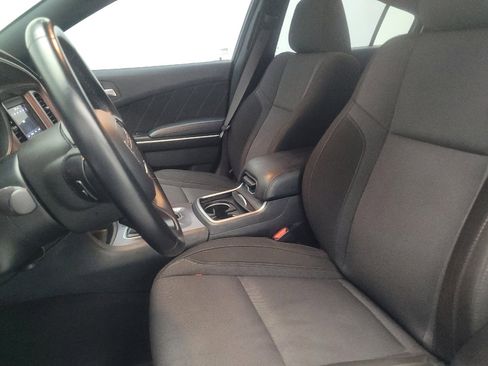 Used 2020 Dodge Charger SXT RWD image 17