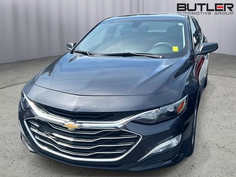 Used 2022 Chevrolet Malibu LS image 3