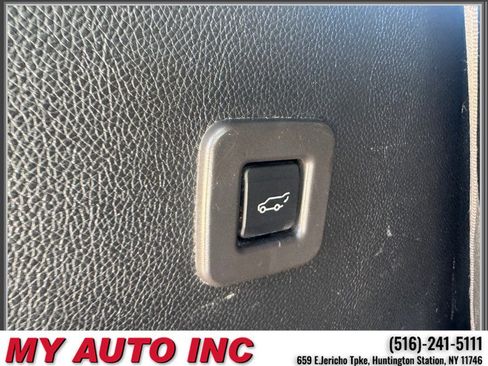 Used 2012 Ford Expedition Limited AWD/4WD image 29