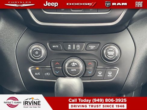Used 2021 Jeep Cherokee Latitude Lux w/ Sun & Sound Group image 13