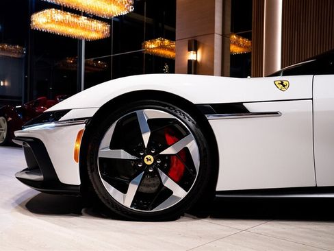 Used 2026 Ferrari 12Cilindri Spider RWD image 16