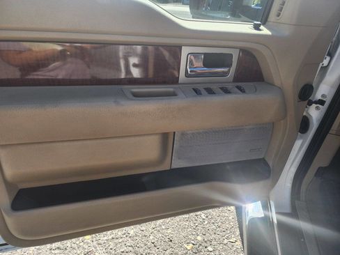 Used 2010 Ford F150 King Ranch image 9