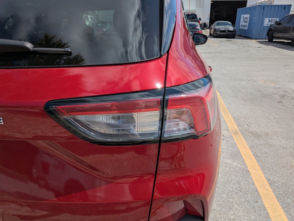 Certified 2022 Ford Escape SE w/ SE Sport Appearance Package FWD image 17