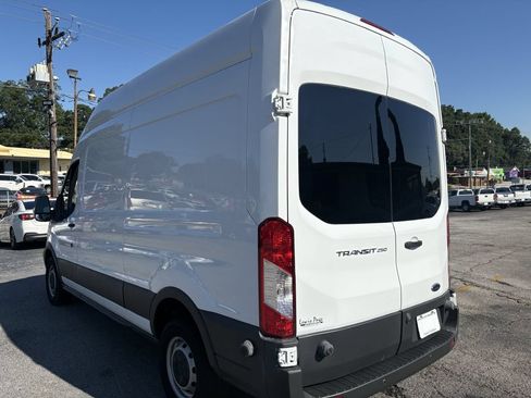 Used 2017 Ford Transit 250 148 High Roof RWD image 3