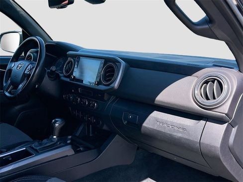Used 2023 Toyota Tacoma TRD Off-Road image 26