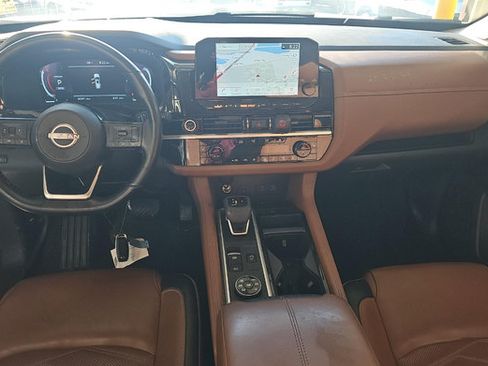 Used 2024 Nissan Pathfinder Platinum AWD/4WD image 6
