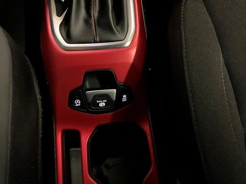 Used 2022 Jeep Renegade Trailhawk image 25