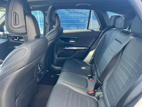 Used 2026 Mercedes-Benz GLC 300 image 18