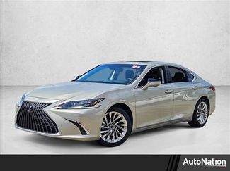 Used 2023 Lexus ES 300h Ultra Luxury w/ Accessory Package (Z2) video 1