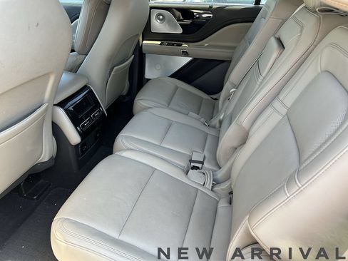 Used 2020 Lincoln Aviator Reserve w/ Equipment Group 202A AWD/4WD image 10