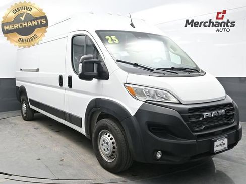 Used 2025 RAM ProMaster 2500 w/ Convenience Group image 1