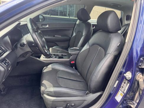 Used 2020 Kia Optima S image 3