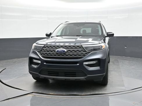 Certified 2023 Ford Explorer XLT w/ Equipment Group 202A AWD/4WD image 18