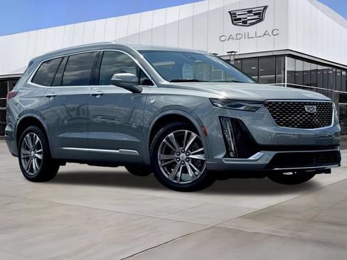 Certified 2023 Cadillac XT6 Premium Luxury FWD image 2