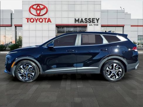 Used 2024 Kia Sportage EX image 6