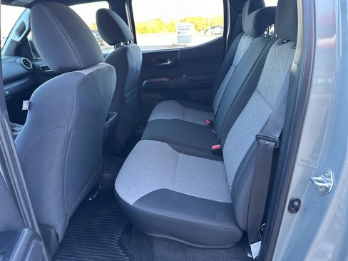 Used 2023 Toyota Tacoma TRD Off-Road image 15