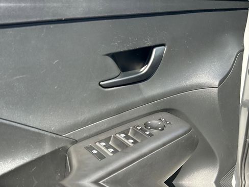 Used 2025 Hyundai Kona SEL AWD/4WD image 21