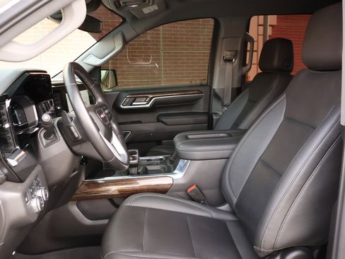 Used 2022 GMC Sierra 1500 Elevation w/ Elevation Premium Package image 11