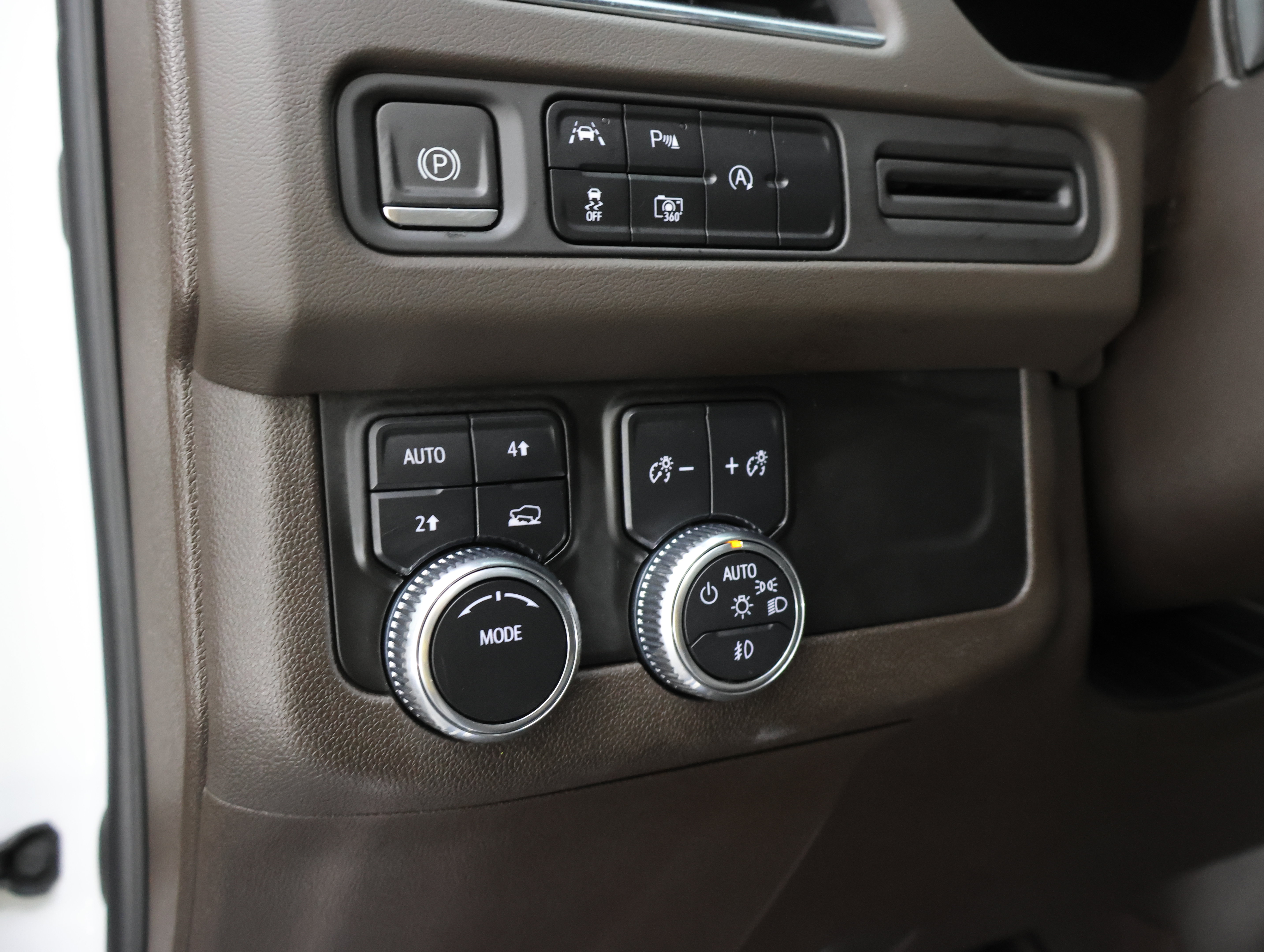 Used 2023 GMC Yukon SLT AWD/4WD image 51
