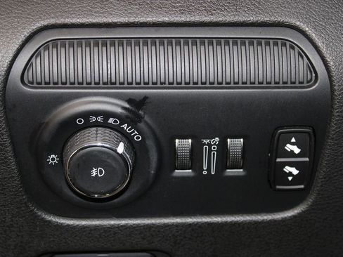 Used 2024 Jeep Wagoneer Series III image 40