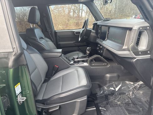 Used 2024 Ford Bronco Everglades image 9