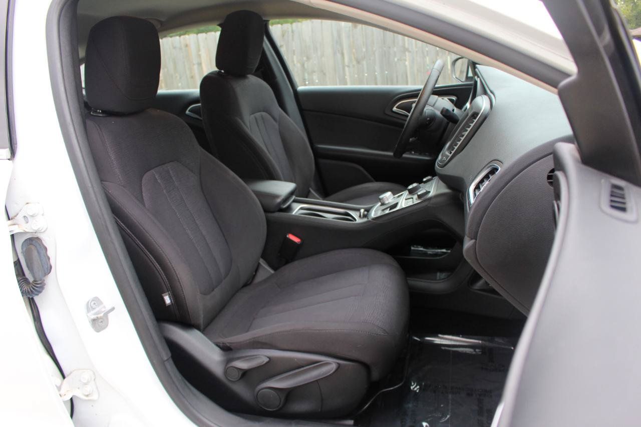 Used 2015 Chrysler 200 Limited w/ Convenience Group FWD image 39