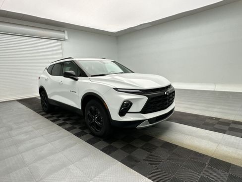 New 2026 Chevrolet Blazer LT w/ Midnight/Sport Edition AWD/4WD image 7