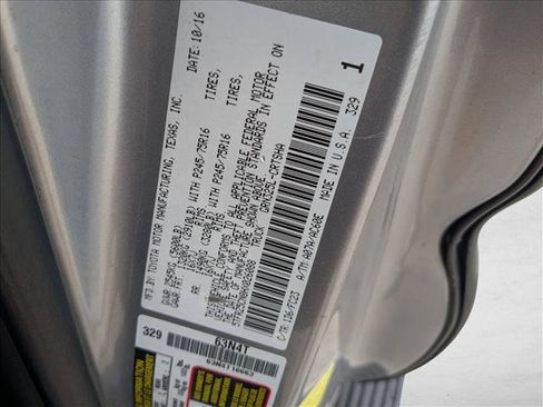 Used 2017 Toyota Tacoma SR5 image 15