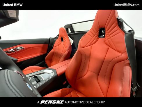 Used 2024 BMW Z4 M40i w/ Premium Package image 13