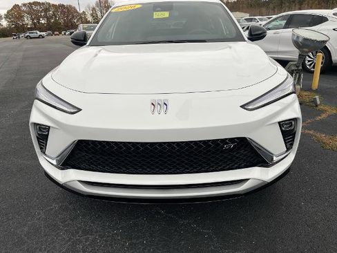 New 2026 Buick Envista Sport Touring image 11