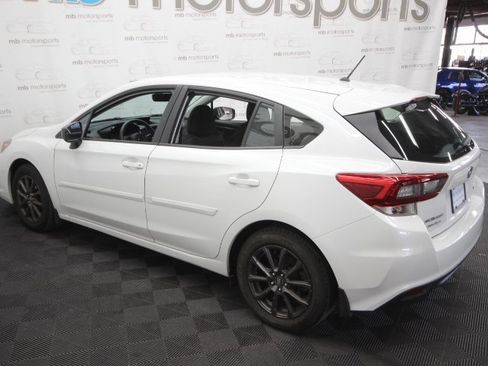 Used 2022 Subaru Impreza 2.0i image 2