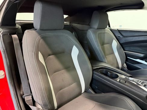 Used 2020 Chevrolet Camaro LT image 26