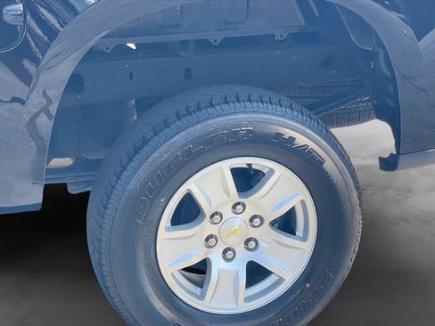 Used 2023 Chevrolet Silverado 1500 Custom AWD/4WD image 28