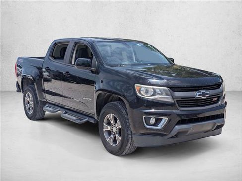 Used 2017 Chevrolet Colorado Z71 AWD/4WD image 3