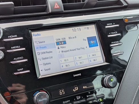 Used 2020 Toyota Camry SE image 22