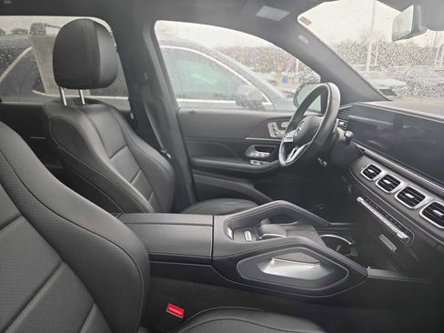 Used 2022 Mercedes-Benz GLS 450 4MATIC image 7