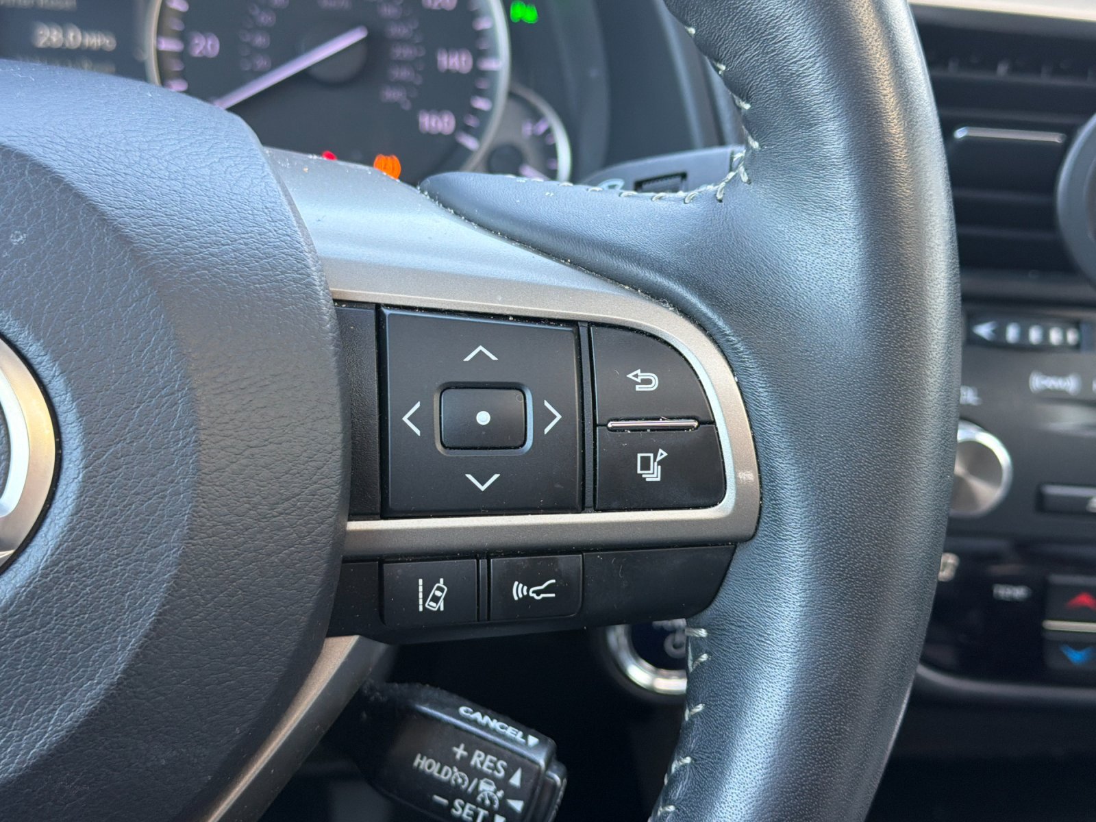 Used 2019 Lexus RX 450h AWD w/ Navigation Package image 27
