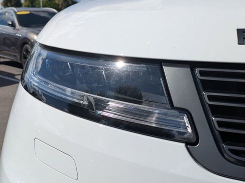 Used 2024 Land Rover Range Rover Sport Dynamic SE image 10