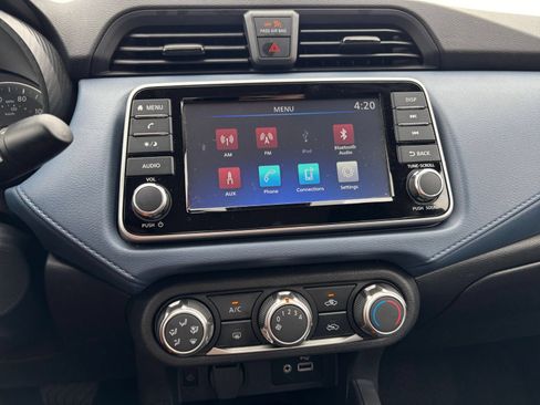Used 2025 Nissan Versa SV FWD image 19