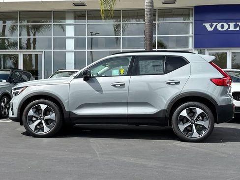 New 2026 Volvo XC40 B5 Plus w/ Protection Package Premier AWD/4WD image 2
