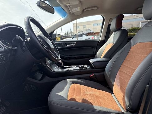 Used 2018 Ford Edge SEL w/ SEL Appearance Package AWD/4WD image 28
