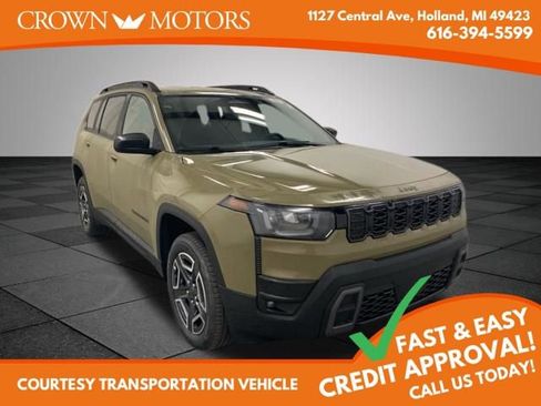 Used 2026 Jeep Cherokee Laredo AWD/4WD image 1