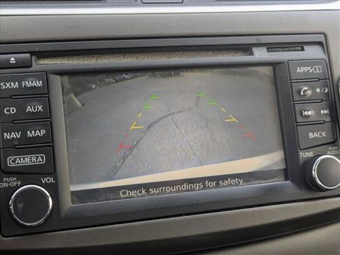 Used 2014 Nissan Sentra SR w/ Premium Package FWD image 13