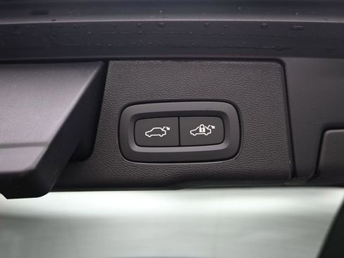 New 2026 Volvo XC60 B5 Core w/ Climate Package image 31